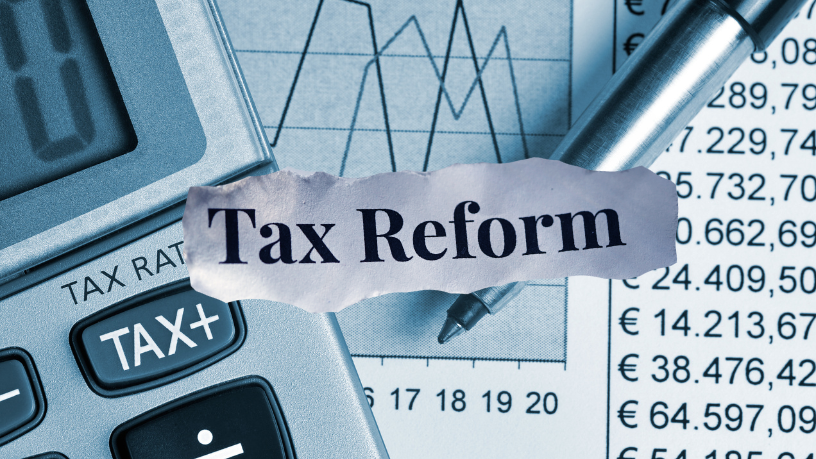 Transitional rules in tax reform demand careful analysis, as highlighted by Leonardo Manzan.