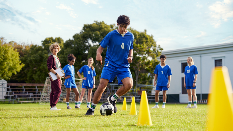 According to Sérgio Bento De Araújo, socio-emotional school sports go beyond physical activity, fostering empathy, cooperation, and emotional growth in education.